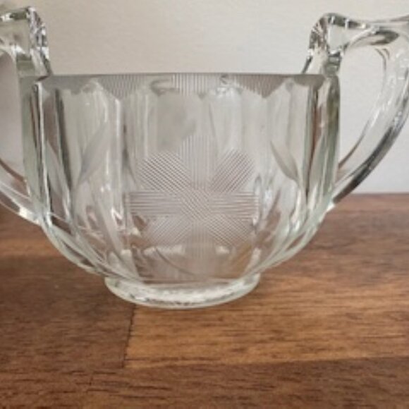 Vintage Etched‎ Floral Glass Cream and Sugar Set Clear Heavy Pressed Glass - Picture 5 of 7